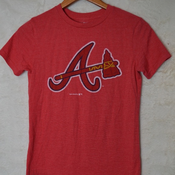 red braves t shirt